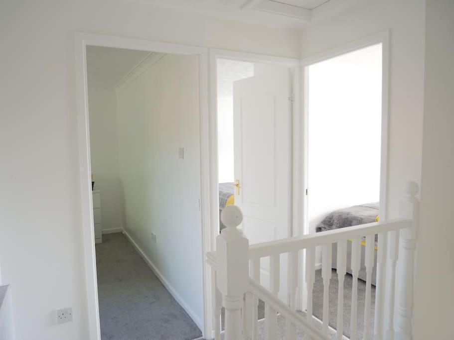 Cosy Four Bed Property With En-Suite Near To Nec Birmingham Airport And The City エクステリア 写真